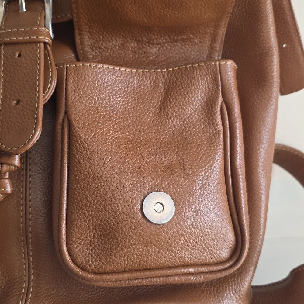 Two Pretty | Full Grain Leather Convertible Backpack - Picture 6 of 17